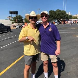 Meet your Posher, Sam